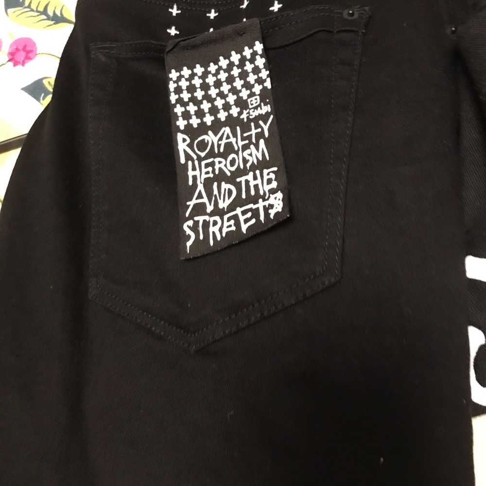 Black Graphic jeans